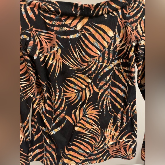 Off the shoulder top - Picture 5 of 5